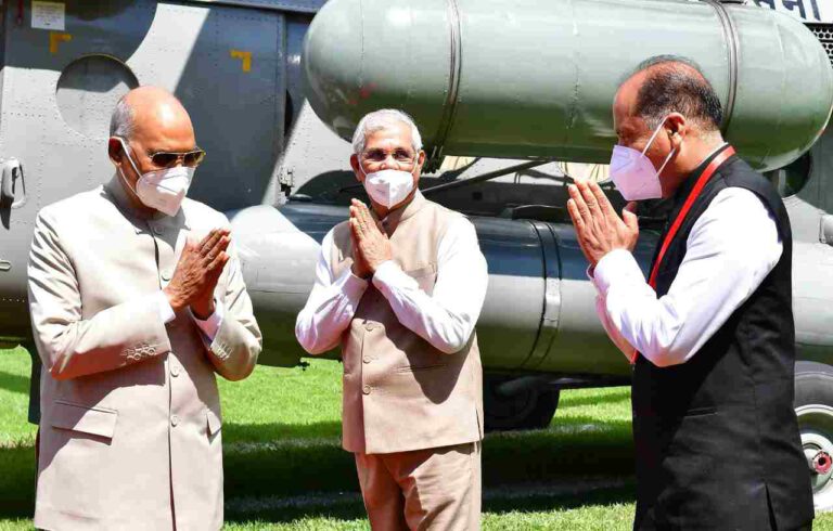 राष्ट्रपति राम नाथ कोविन्द का प्रदेश के चार-दिवसीय दौरे पर शिमला पहुंचने पर गरिमापूर्ण स्वागत